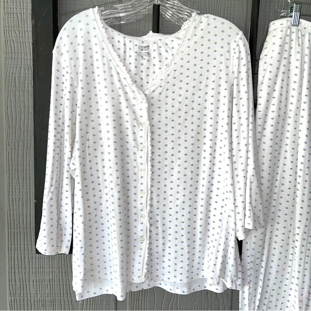 Chaps pajama set, white w/tiny blue flowers, cotton blend knit, feminine & cozy - Picture 3 of 16